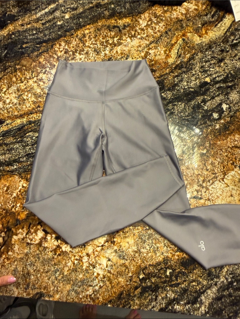ALO Yoga Women's Gray High-Waist Leggings - Picture 3 of 3
